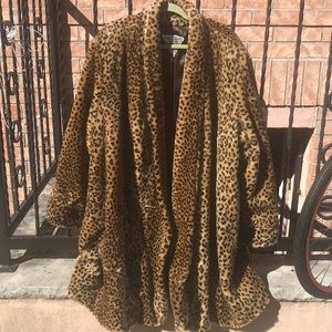 Vintage leopard long coat. 3 quarter length